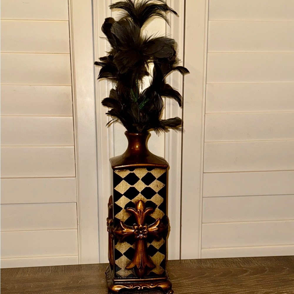 Elegant Black and Gold Decorative Vase